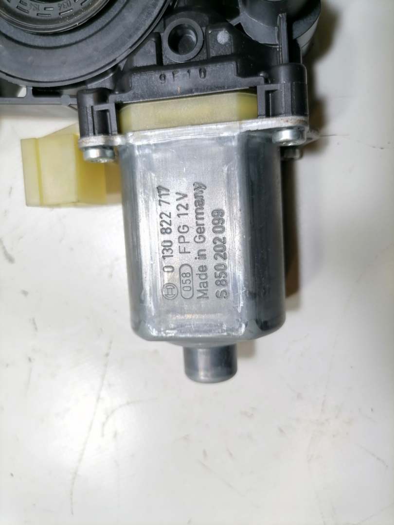 Skoda Octavia 3 original Fensterhebermotor vorn links Bj.2014